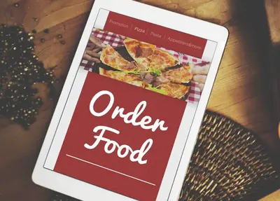 Application d'affichage LCD IPS dans les cartes de menu numériques, les menus de tablettes de restaurant, les kiosques à commande automatique et les distributeurs automatiques